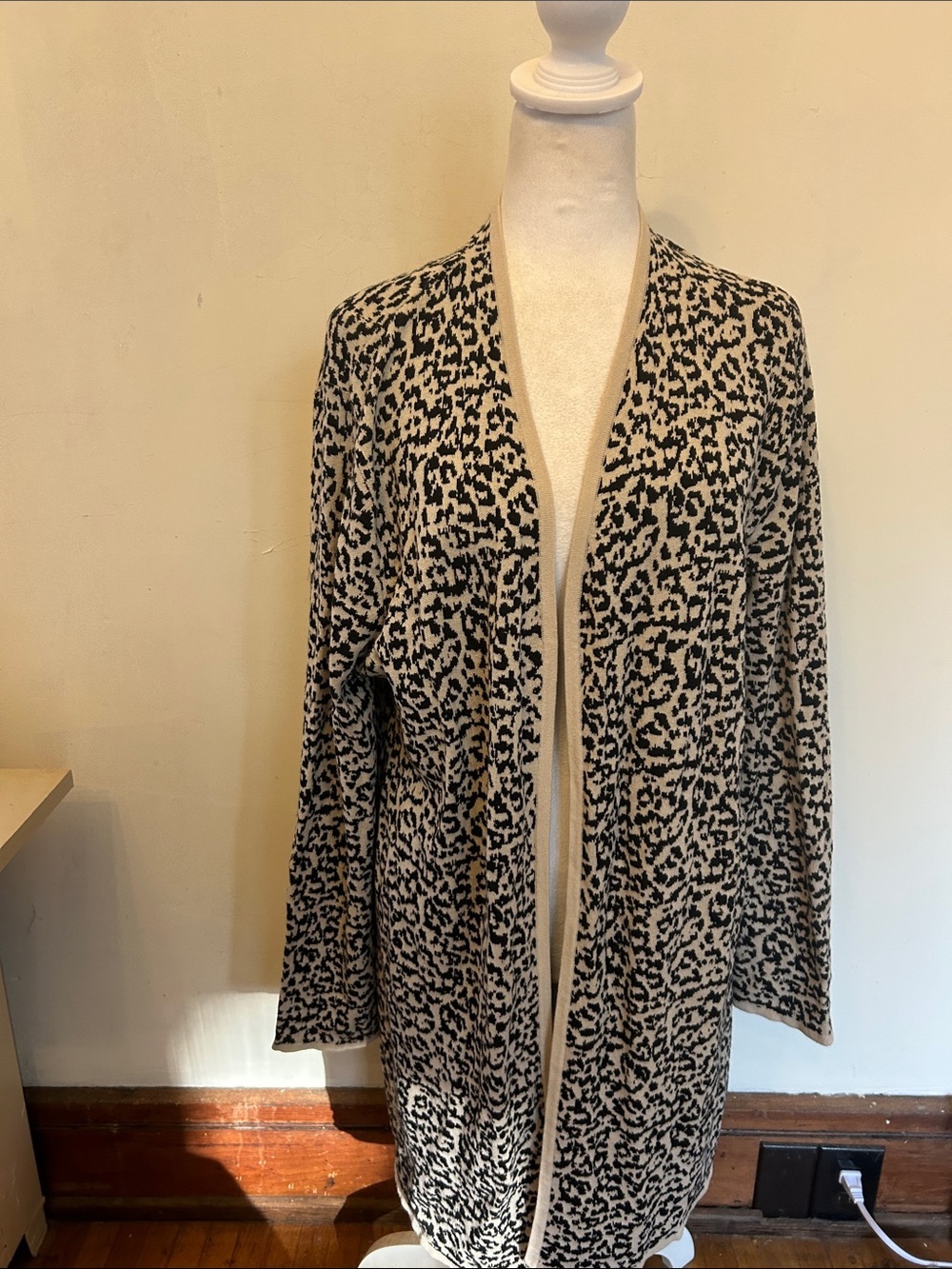 JM Collection Open Front Animal Print long black tan Cardigan Size XL EUC
